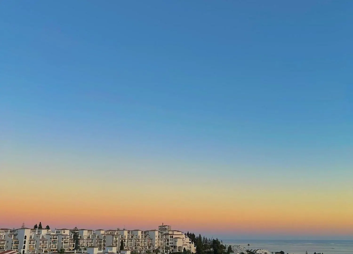 Chalet Cozy 3-Bedroom Townhouse In Calahonda MIJAS COSTA Spain