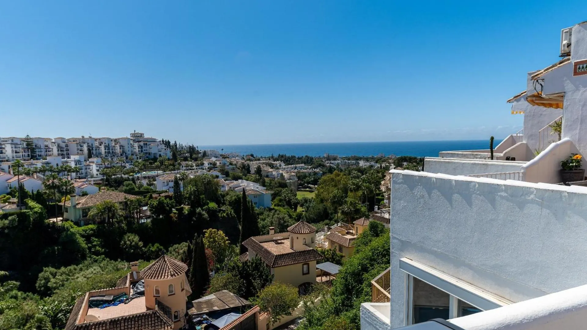 Chalet Cozy 3-Bedroom Townhouse In Calahonda MIJAS COSTA